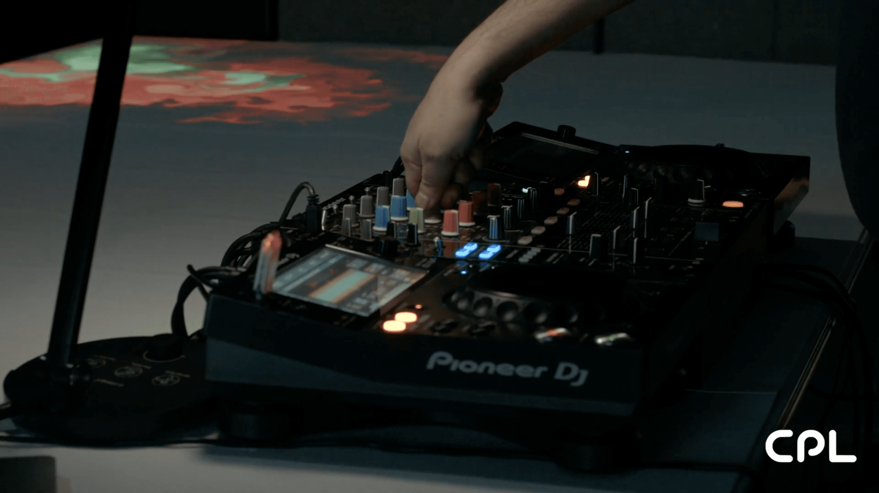 DJESTHESIA: Tangible Multimedia for DJs