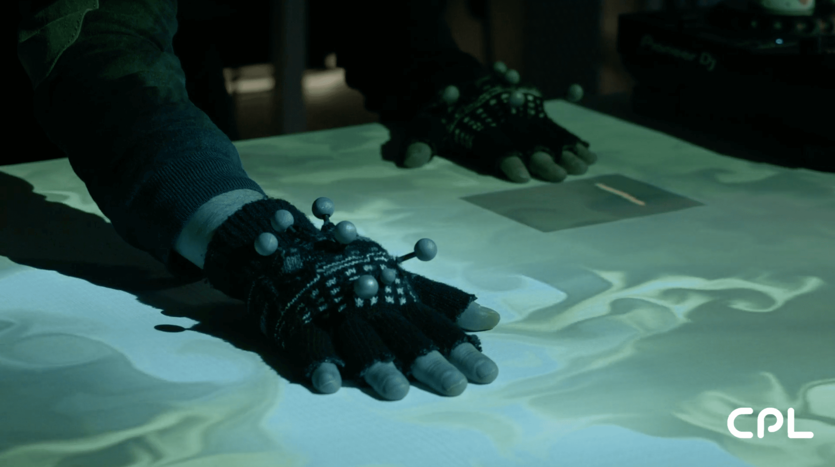 DJESTHESIA: Tangible Multimedia for DJs